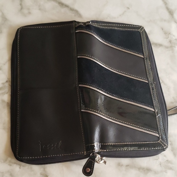 Fossil black leather wallet wrist let - Picture 4 of 4